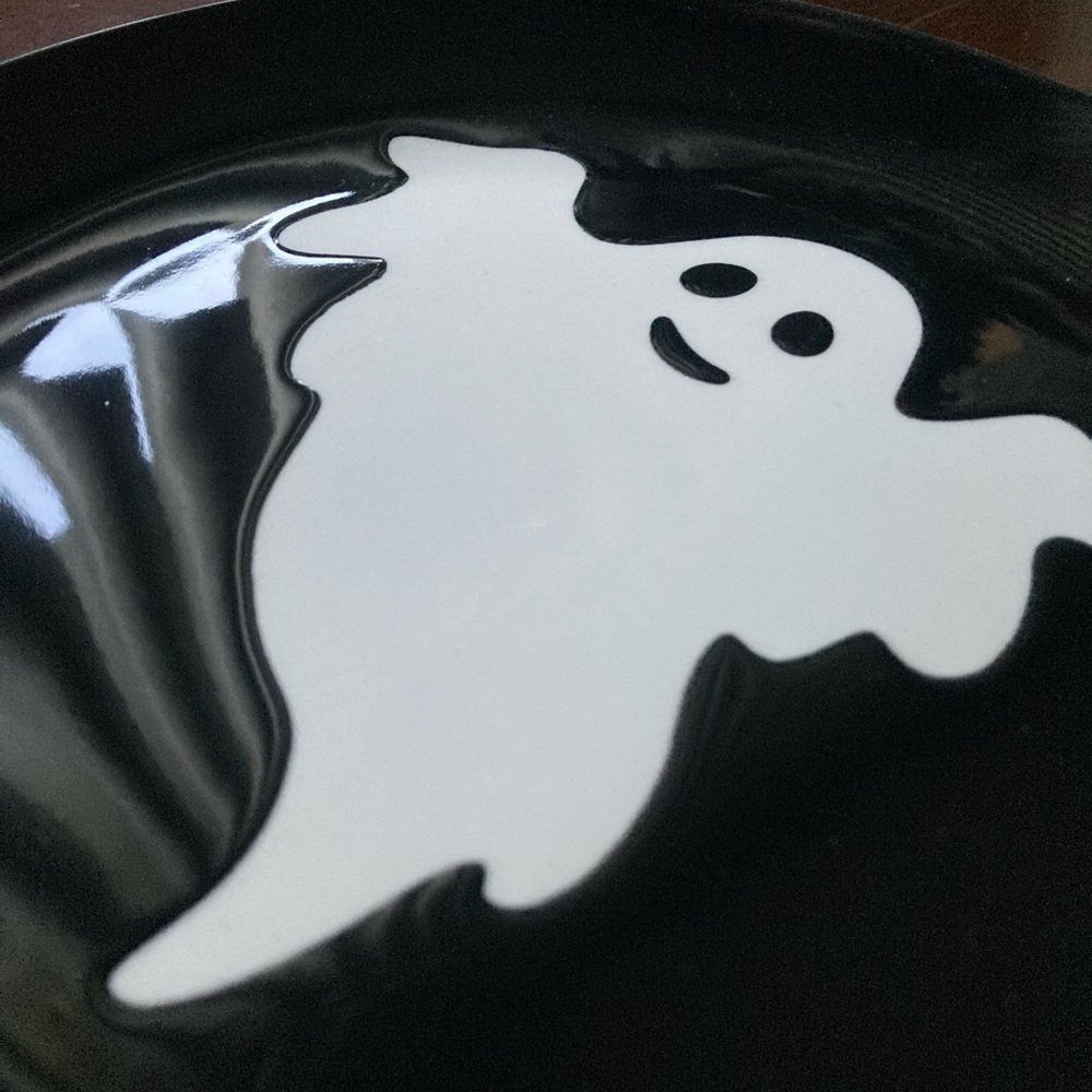Ceramic Ghost Decor Plates - Set of 3 - Picture 7 of 7